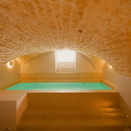 Sant'angelo - Il Palazzo Ostuni